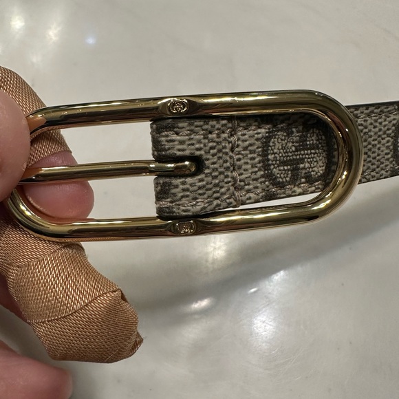 Gucci 20mm belt reversible brown and Gucci sign - Picture 3 of 6